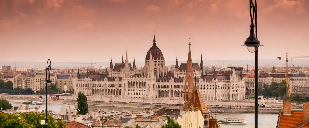 La nuova ETA’ DELL’ORO in UNGHERIA